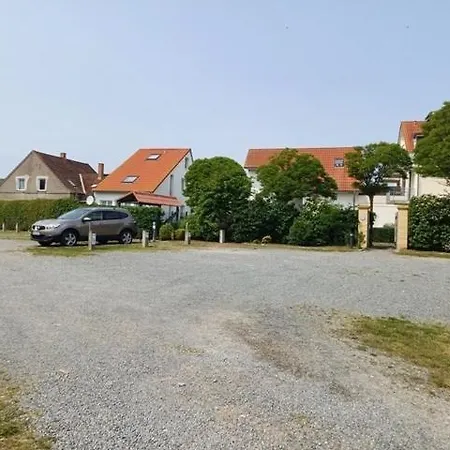 Fischers Wiek - Klein Und Zentral, Hund Willkommen * Wiek auf Rügen